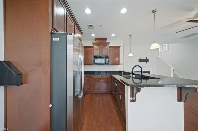 49 Miles Cary MEWS, Hampton, VA 23669