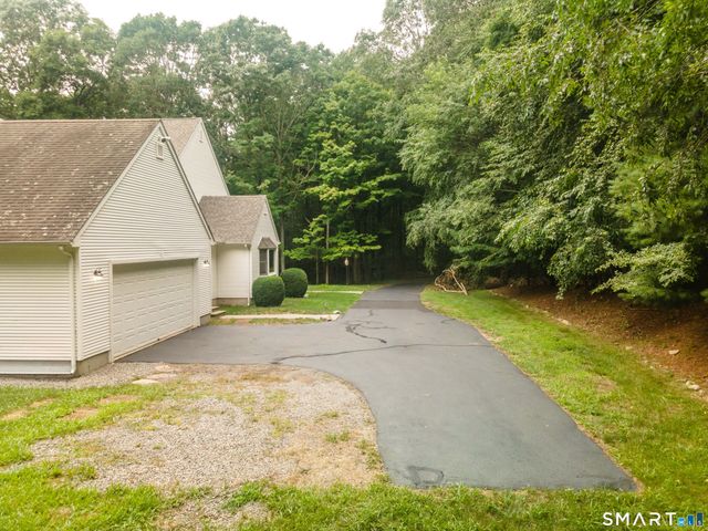 17 Eska Drive, Ledyard, CT 06339