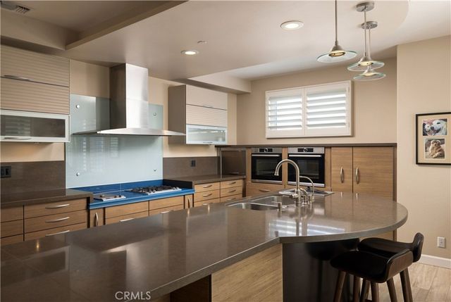 19427 Surfset, Huntington Beach, CA 92648