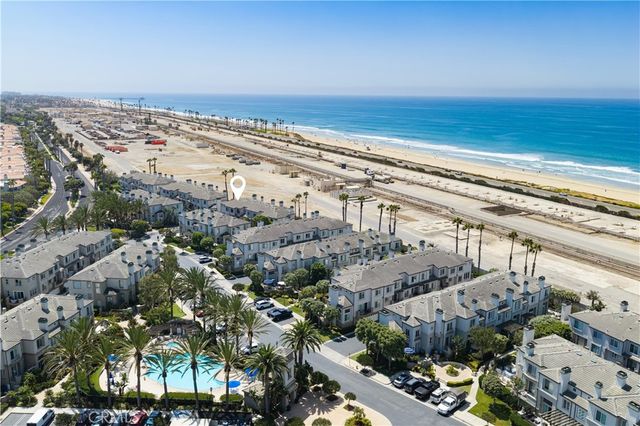 19427 Surfset, Huntington Beach, CA 92648