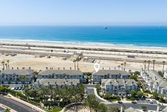 19427 Surfset, Huntington Beach, CA 92648