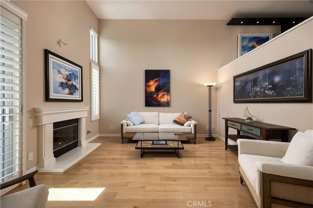 19427 Surfset, Huntington Beach, CA 92648