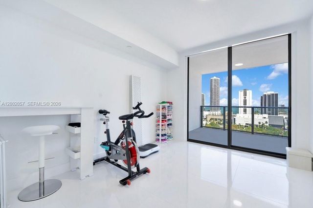 1600 NE 1st Ave 1601, Miami, FL 33132