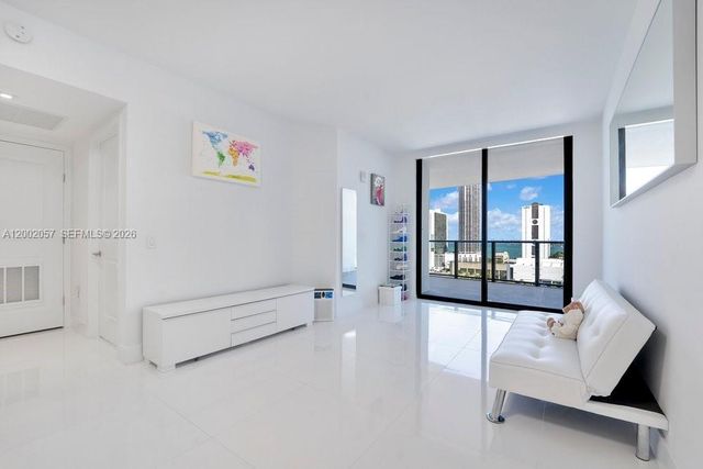 1600 NE 1st Ave 1601, Miami, FL 33132