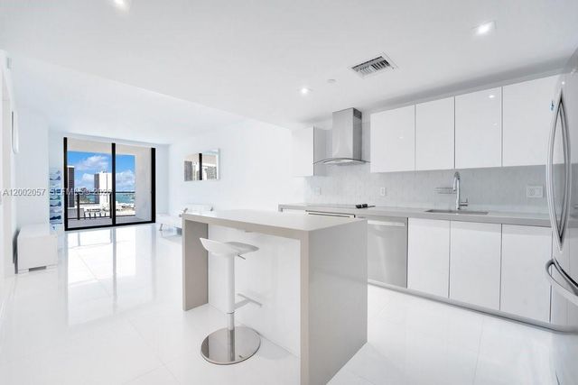 1600 NE 1st Ave 1601, Miami, FL 33132