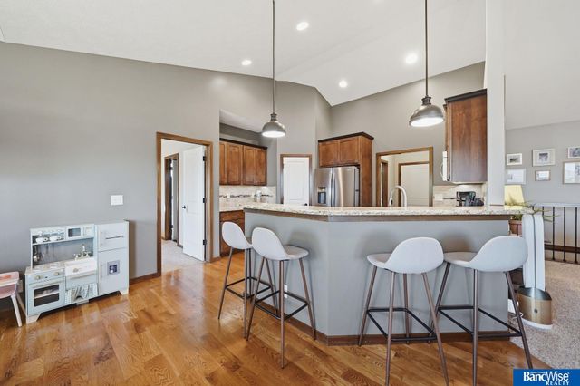 1340 Blue Spruce Drive, Lincoln, NE 68505