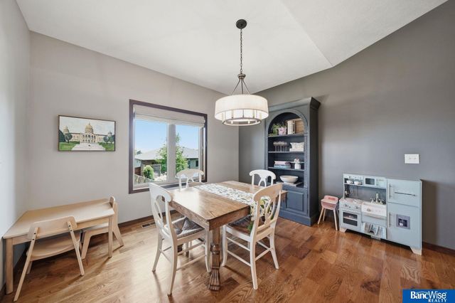 1340 Blue Spruce Drive, Lincoln, NE 68505