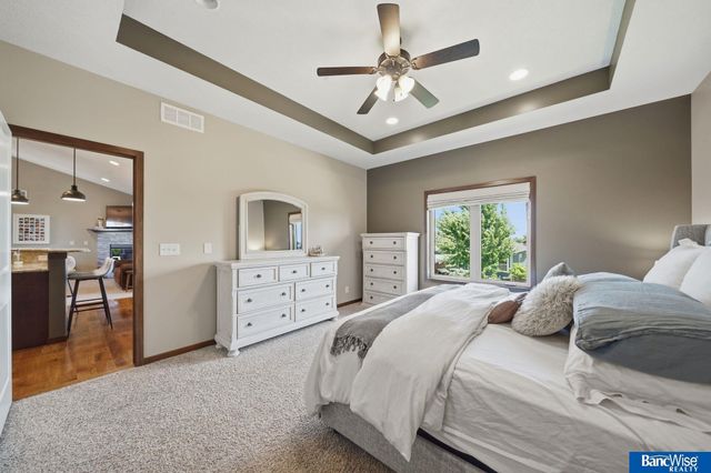 1340 Blue Spruce Drive, Lincoln, NE 68505