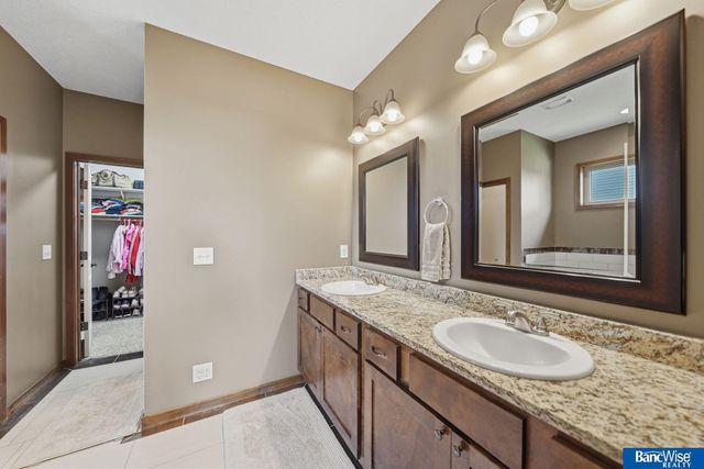 1340 Blue Spruce Drive, Lincoln, NE 68505