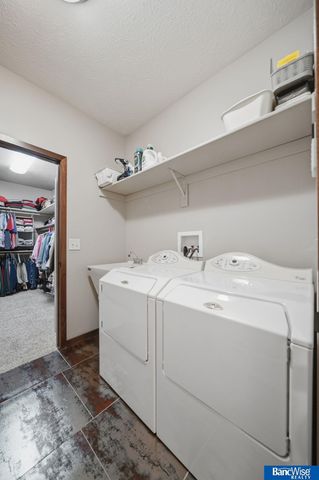 1340 Blue Spruce Drive, Lincoln, NE 68505