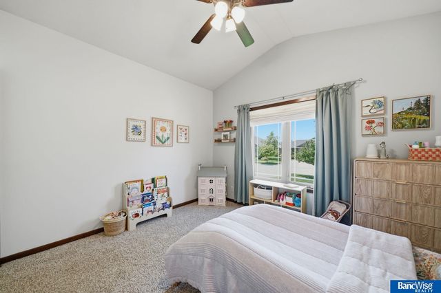 1340 Blue Spruce Drive, Lincoln, NE 68505