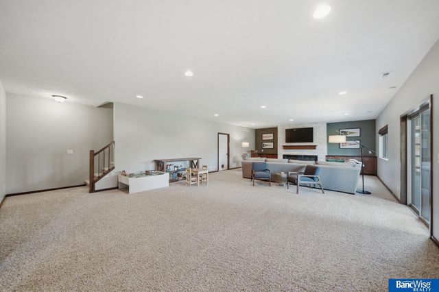 1340 Blue Spruce Drive, Lincoln, NE 68505