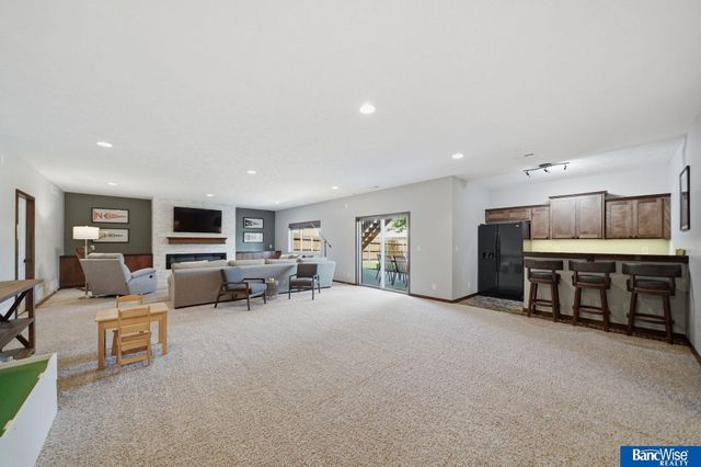 1340 Blue Spruce Drive, Lincoln, NE 68505