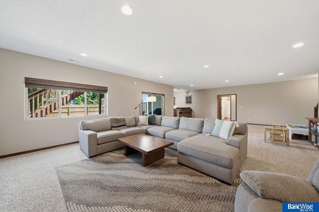 1340 Blue Spruce Drive, Lincoln, NE 68505