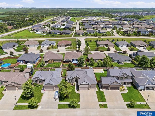 1340 Blue Spruce Drive, Lincoln, NE 68505