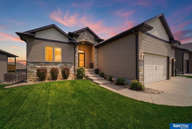 1340 Blue Spruce Drive, Lincoln, NE 68505