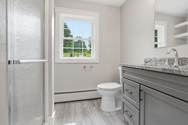 2 Meeting House Ln, Wilbraham, MA 01095
