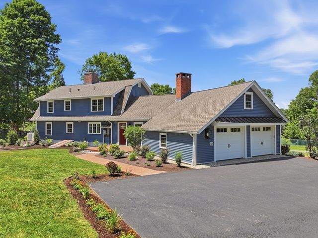 2 Meeting House Ln, Wilbraham, MA 01095