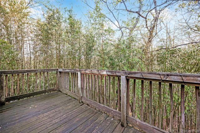 3010 Hulse Landing C-19, Wading River, NY 11792