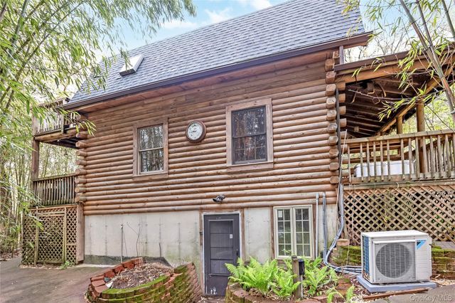 3010 Hulse Landing C-19, Wading River, NY 11792