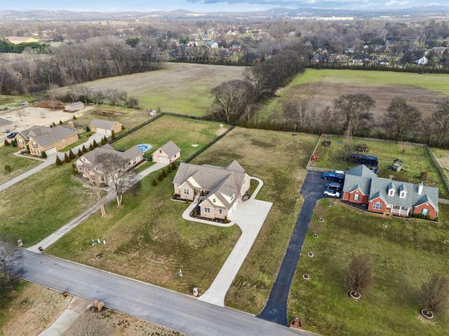 4029 Pleasant Gate Ln, Columbia, TN 38401