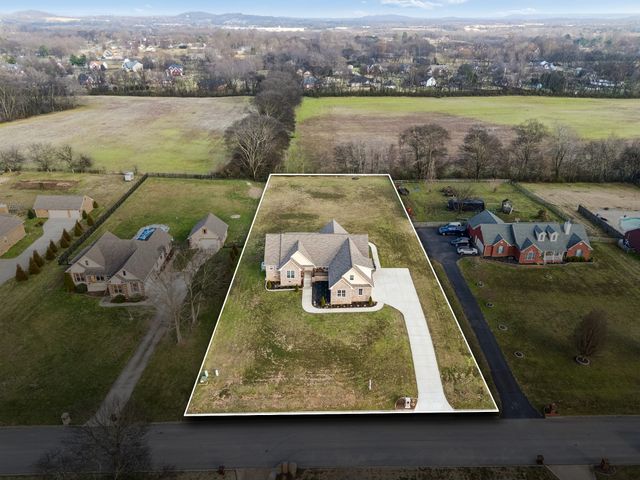 4029 Pleasant Gate Ln, Columbia, TN 38401