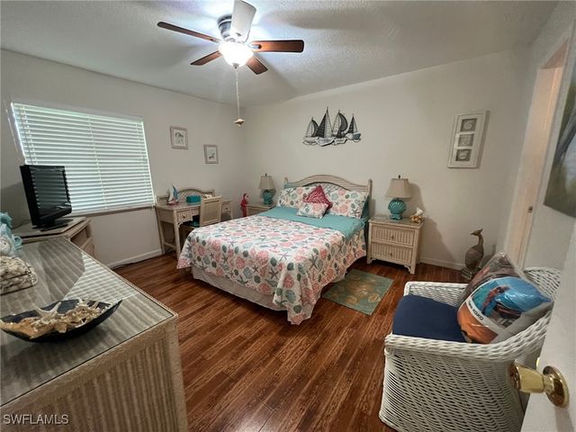 4603 Bayshore DR F8, Naples, FL 34112