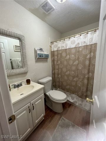 4603 Bayshore DR F8, Naples, FL 34112