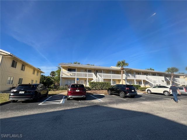 4603 Bayshore DR F8, Naples, FL 34112