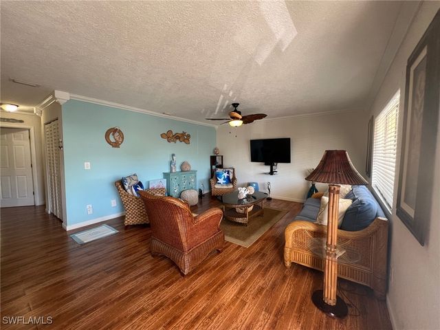 4603 Bayshore DR F8, Naples, FL 34112