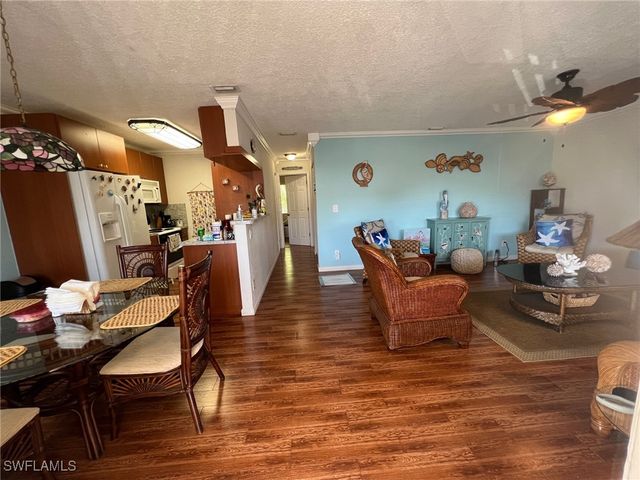 4603 Bayshore DR F8, Naples, FL 34112