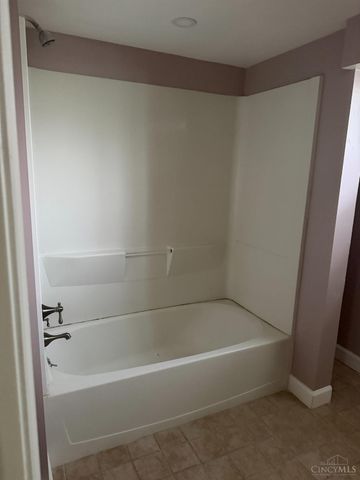 7227 Plainfield Road, Deer Park, OH 45236