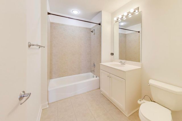 1211 S Prairie Avenue 2003, Chicago, IL 60605