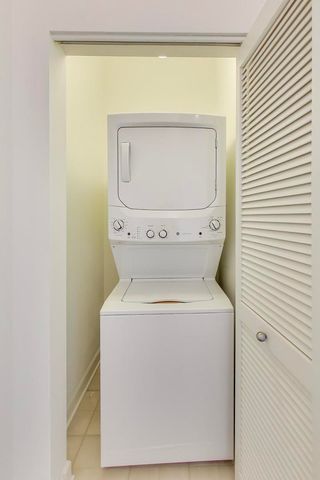 1211 S Prairie Avenue 2003, Chicago, IL 60605