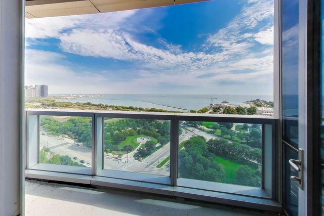 1211 S Prairie Avenue 2003, Chicago, IL 60605