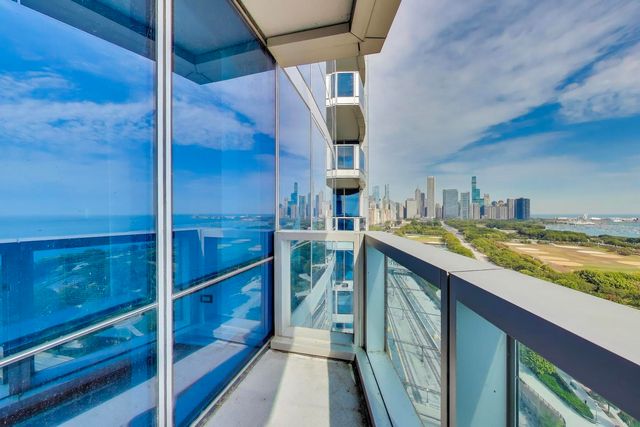 1211 S Prairie Avenue 2003, Chicago, IL 60605