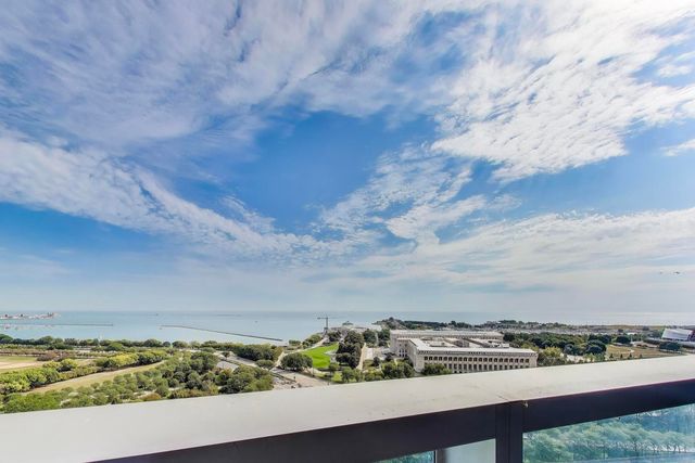 1211 S Prairie Avenue 2003, Chicago, IL 60605