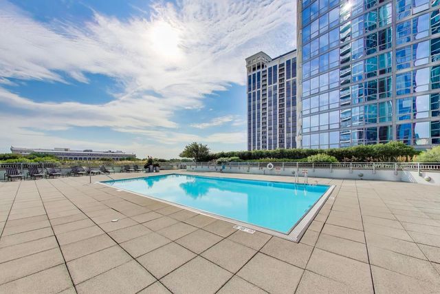 1211 S Prairie Avenue 2003, Chicago, IL 60605