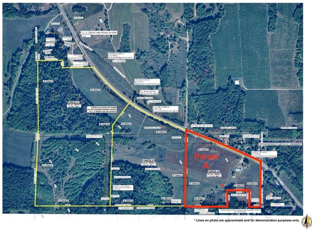 9224 E Duck Lake Road, Suttons Bay Twp, MI 49682