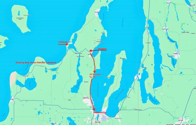 9224 E Duck Lake Road, Suttons Bay Twp, MI 49682