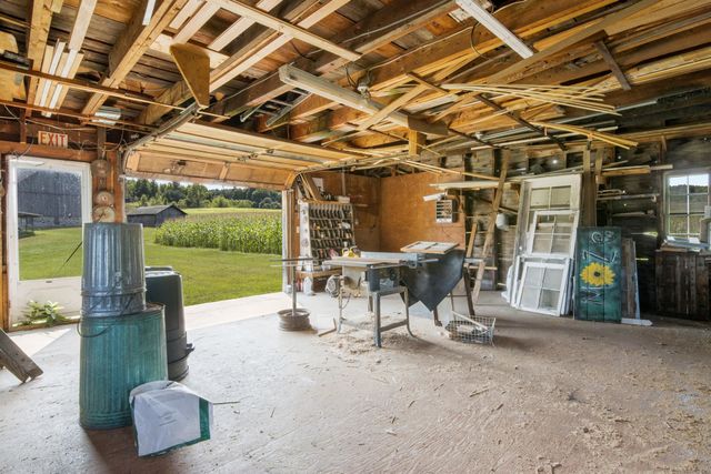 9224 E Duck Lake Road, Suttons Bay Twp, MI 49682