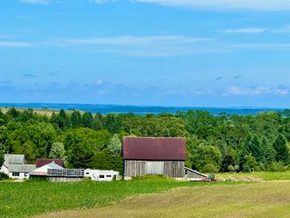 9224 E Duck Lake Road, Suttons Bay Twp, MI 49682