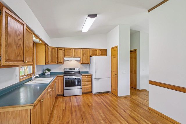 5963 Cherokee Valley Pass, Waunakee, WI 53597
