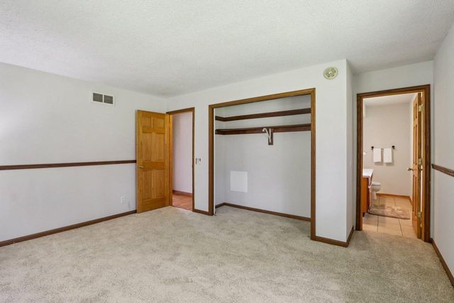5963 Cherokee Valley Pass, Waunakee, WI 53597