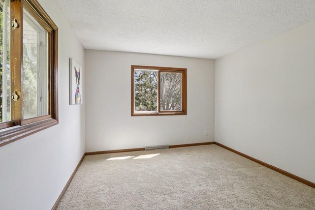 5963 Cherokee Valley Pass, Waunakee, WI 53597