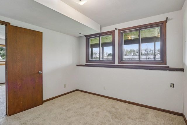 5963 Cherokee Valley Pass, Waunakee, WI 53597