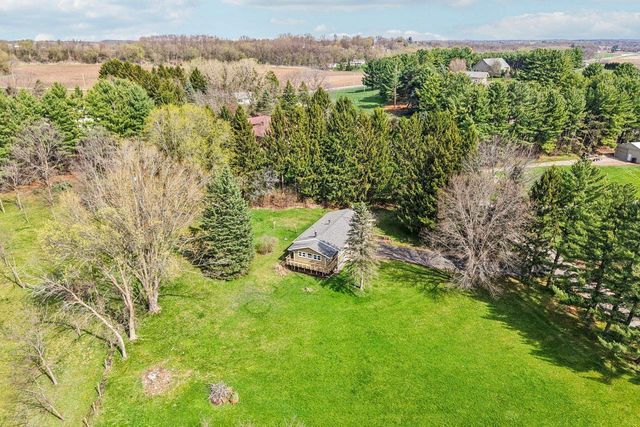 5963 Cherokee Valley Pass, Waunakee, WI 53597