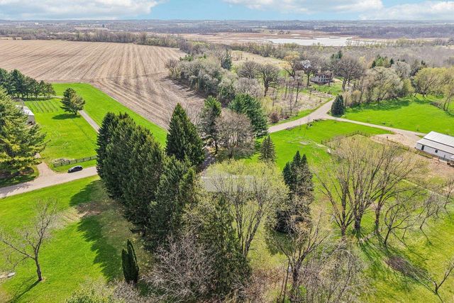 5963 Cherokee Valley Pass, Waunakee, WI 53597