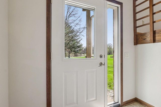 5963 Cherokee Valley Pass, Waunakee, WI 53597