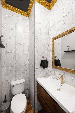 2527 Tremont Place, Denver, CO 80205